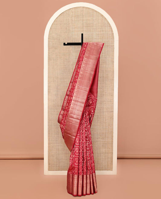 Red Kanchipuram Wedding Silk Saree, Gracefully Embellished with Jacquard on Its Body, Highlighted by a Zari Border of Thilakam Mokku, Diamond, Kodi Visiry, Iruthalai Pakshi, and Jaal Designs, Grand Jaal Pallu, and Paired with a Matching Blouse