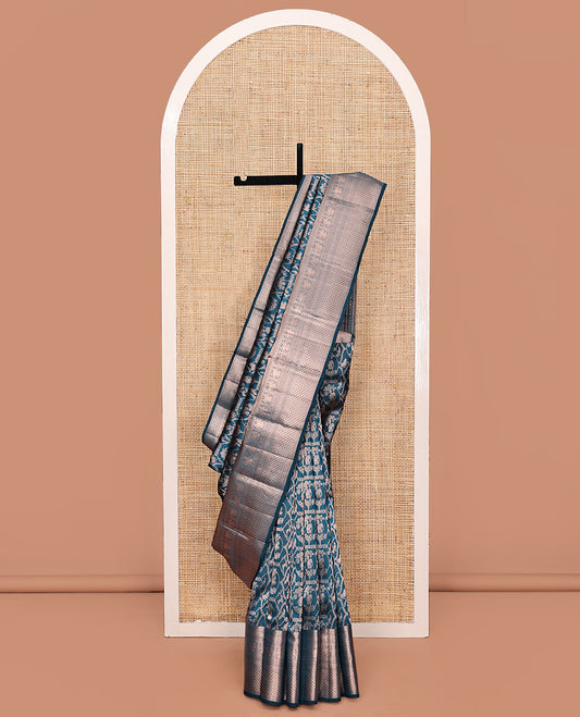 Blue Kanchipuram Wedding Silk Saree, Gracefully Embellished with Jacquard Design on Its Body, Highlighted by Zari Border of Thilakam Mokku, Vanki, Jaal, and Yaali Designs, Grand Jaal Pallu, and Paired with a Matching Blouse