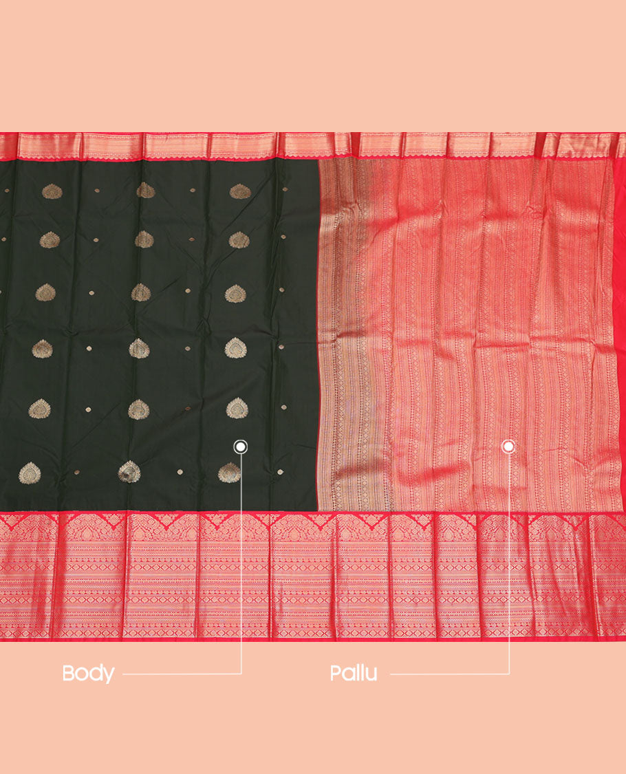 Deep Green Budget Silk Saree, Showcasing Zari Buttas, Complemented by a Contrast Traditional Zari Border, Pallu of Geometric Design, and a Contrast Blouse