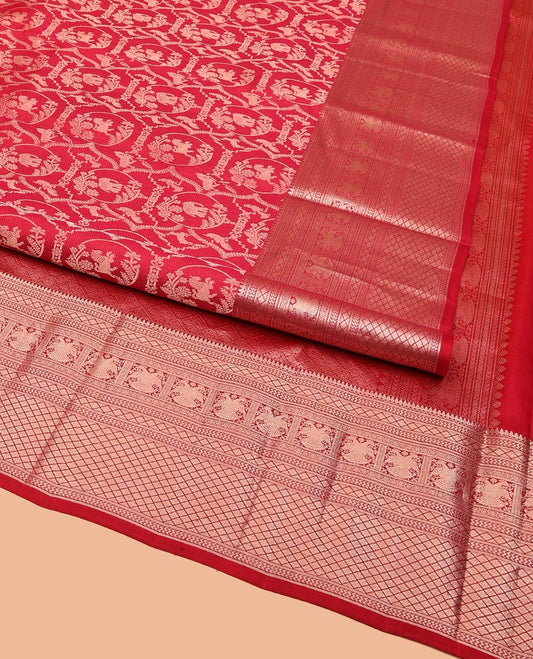 Red Kanchipuram Wedding Silk Saree, Gracefully Embellished with Jacquard on Its Body, Highlighted by a Zari Border of Thilakam Mokku, Diamond, Kodi Visiry, Iruthalai Pakshi, and Jaal Designs, Grand Jaal Pallu, and Paired with a Matching Blouse