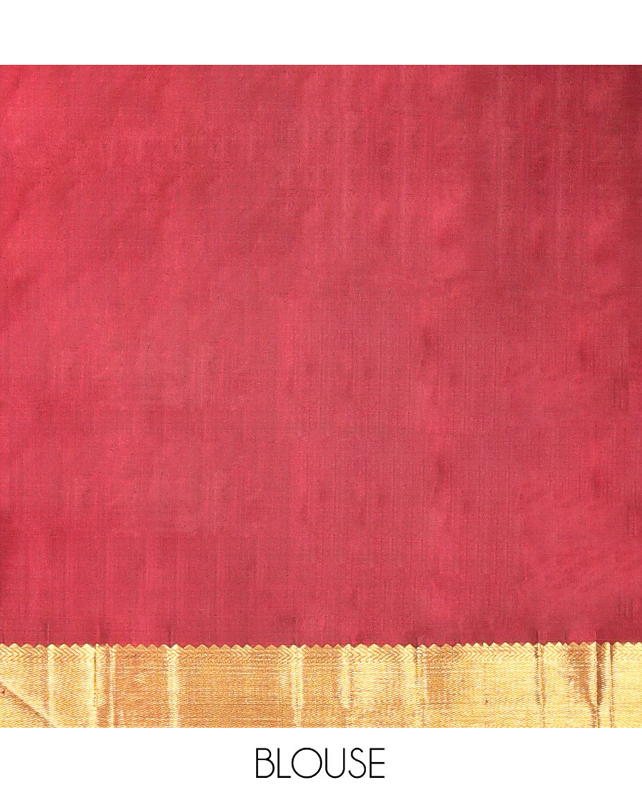 Grey Kanchipuram Silk Saree, Accentuated with Mayil and Chakram Buttas All Over Its Body, Complemented by Contrast Border of Rekku and Kathir Designs, Grand Pallu of Traditional Designs, and Paired with a Contrast Blouse