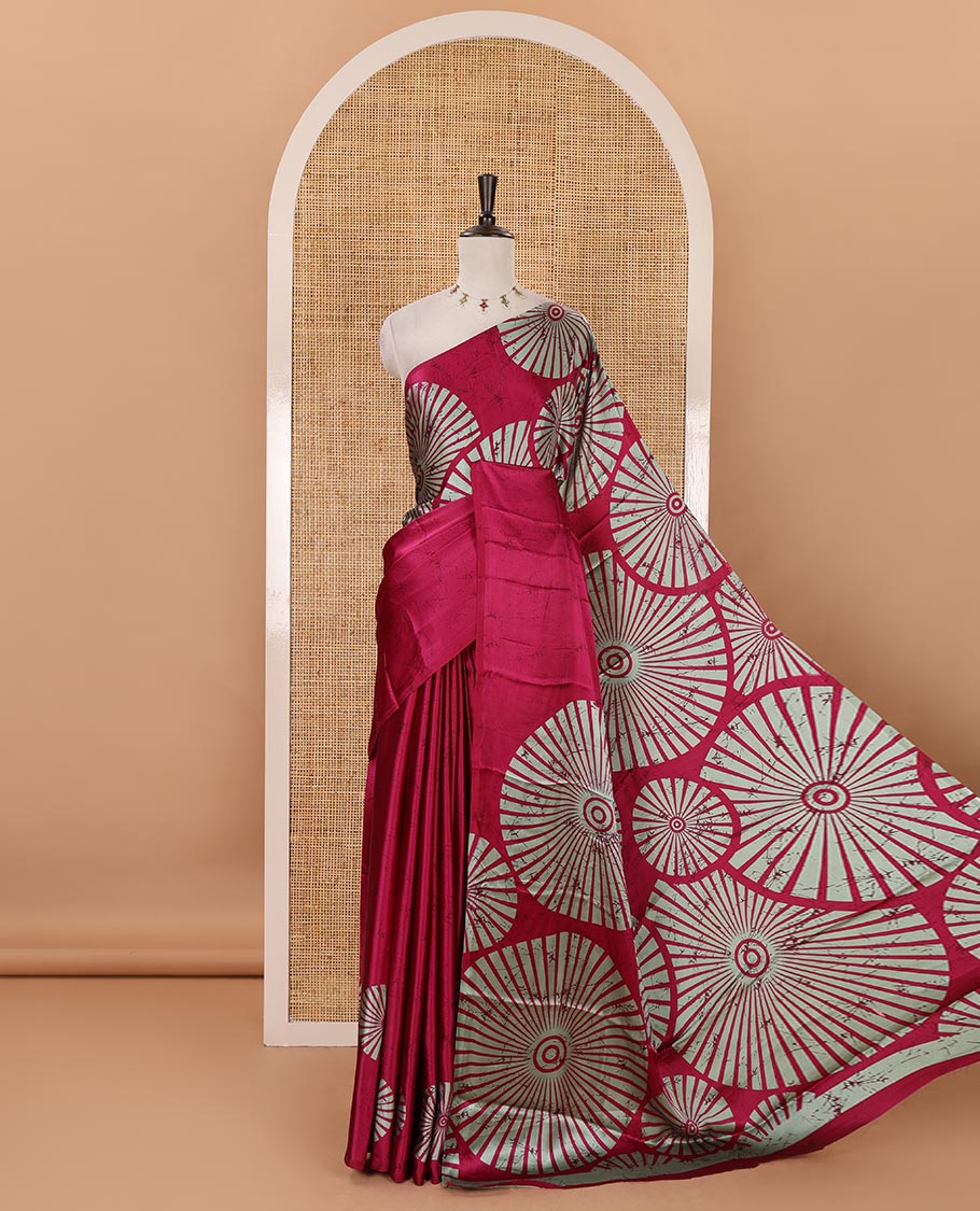Borderless purple batik-style sunburst motifs printed satin crepe saree, printed pallu & plain blouse