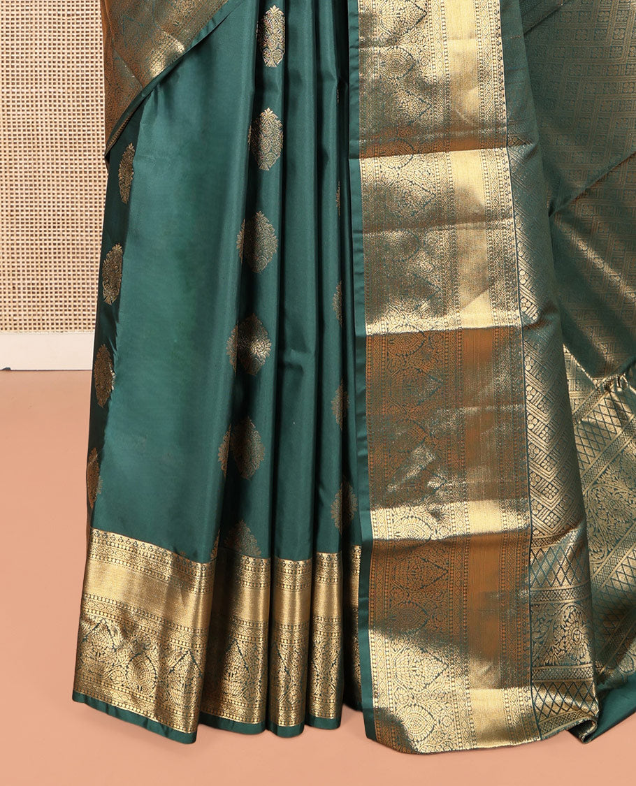 Green Budget Silk Saree, Woven with Zari Buttas, Highlighted by a Traditional Border, Grand Pallu, and a Matching Blouse
