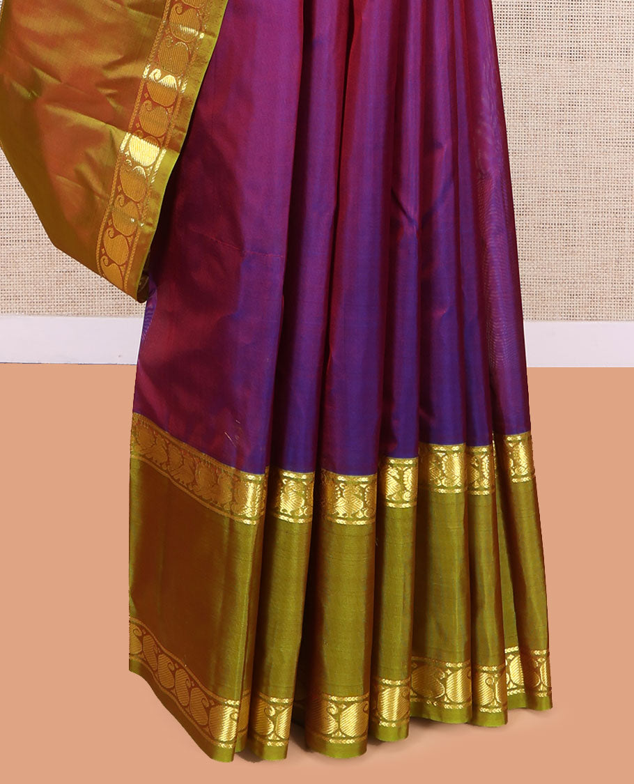 Purple Dual-tone Plain Kanchipuram Silk Saree, Complemented by a Contrast Rettai Pettu Border of Manga  and Mayil Design, Pallu of Zari Design, and Contrast Blouse