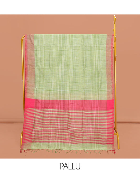Green Heathered Textured Mangalgiri Cotton Saree, Complemented by Contrast Border, Striped Pallu, and Paired with a Contrast Blouse