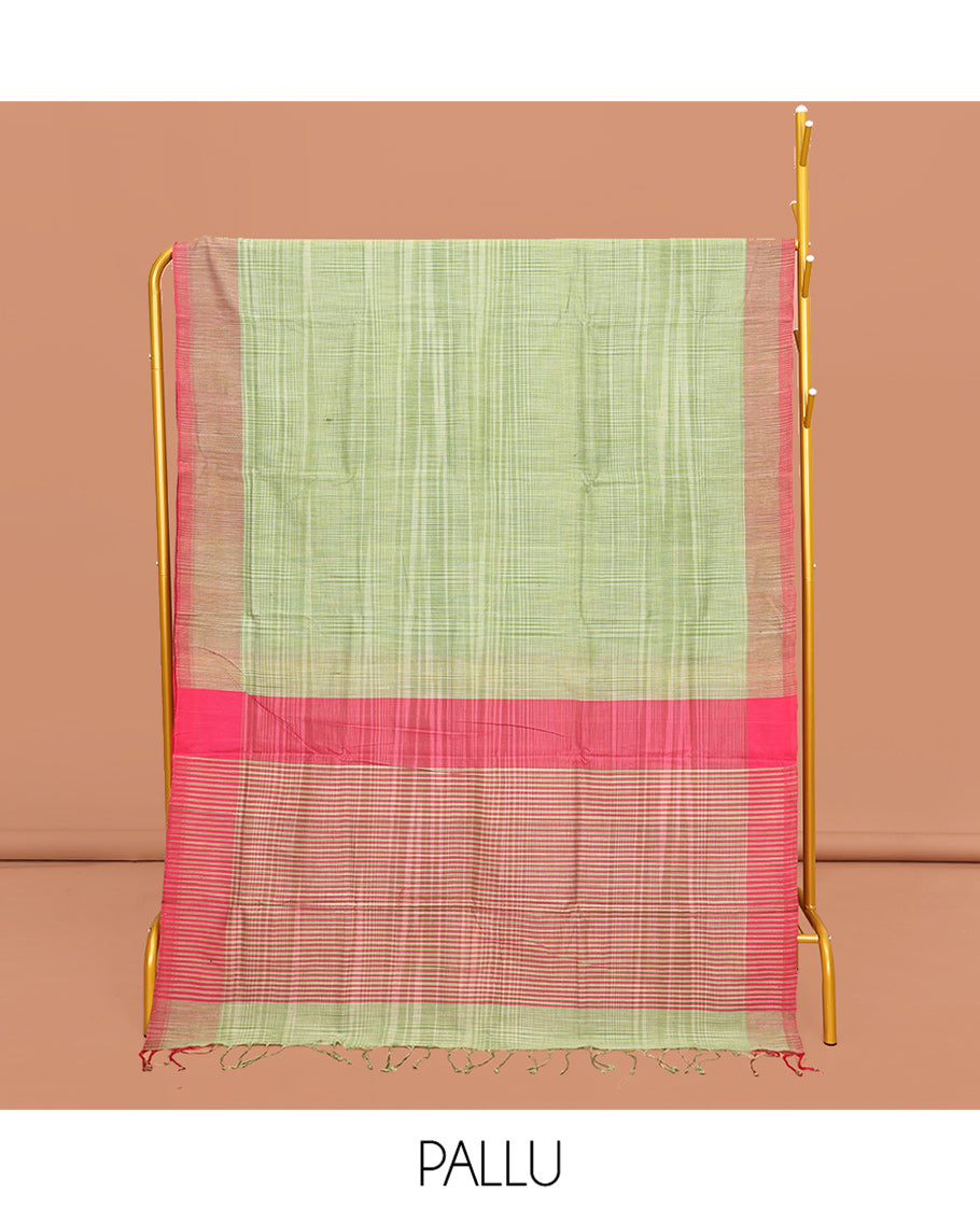 Green Heathered Textured Mangalgiri Cotton Saree, Complemented by Contrast Border, Striped Pallu, and Paired with a Contrast Blouse