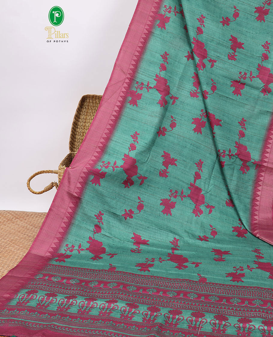 Green floral design semi-banaras tussar saree with contrast temple zari border & floral design pallu