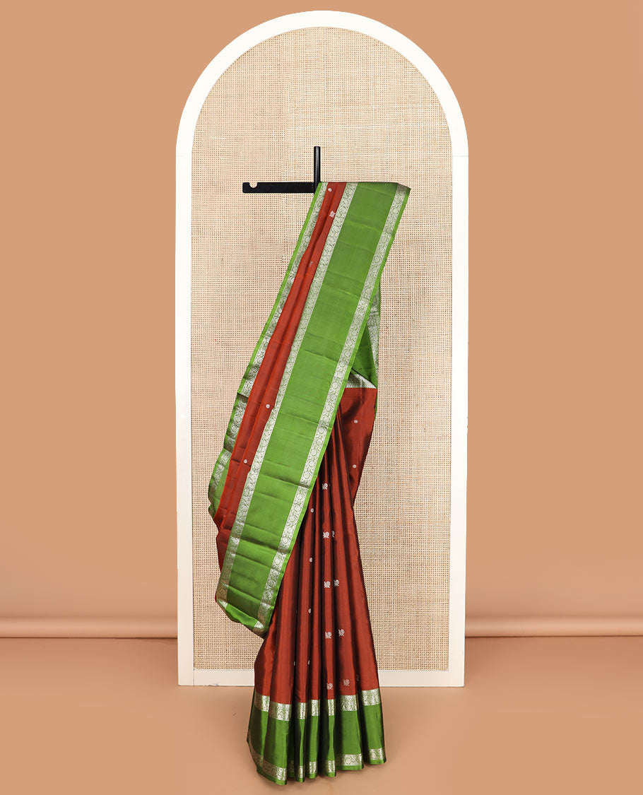 Orange annam chakram buttas Kanchipuram silk saree, contrast rettai pettu border of mayil, and kodi visiry designs, and jaal pallu