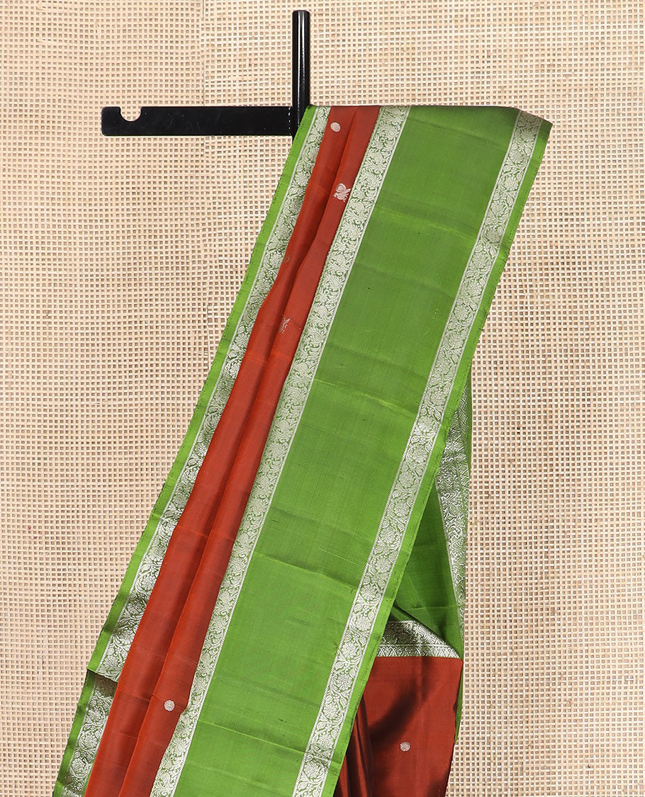 Orange annam chakram buttas Kanchipuram silk saree, contrast rettai pettu border of mayil, and kodi visiry designs, and jaal pallu