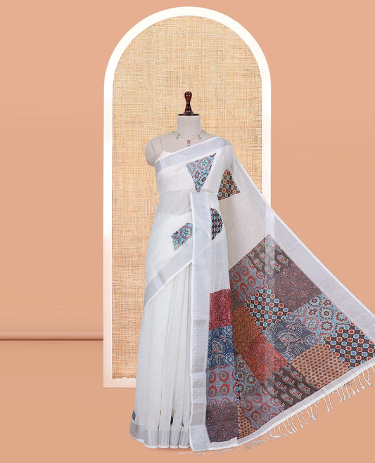 Cream Linen Cotton Saree, Gleamed Up with Triangle Motifs Print, a Zari Border, Printed Pallu, and a Contrast Blouse