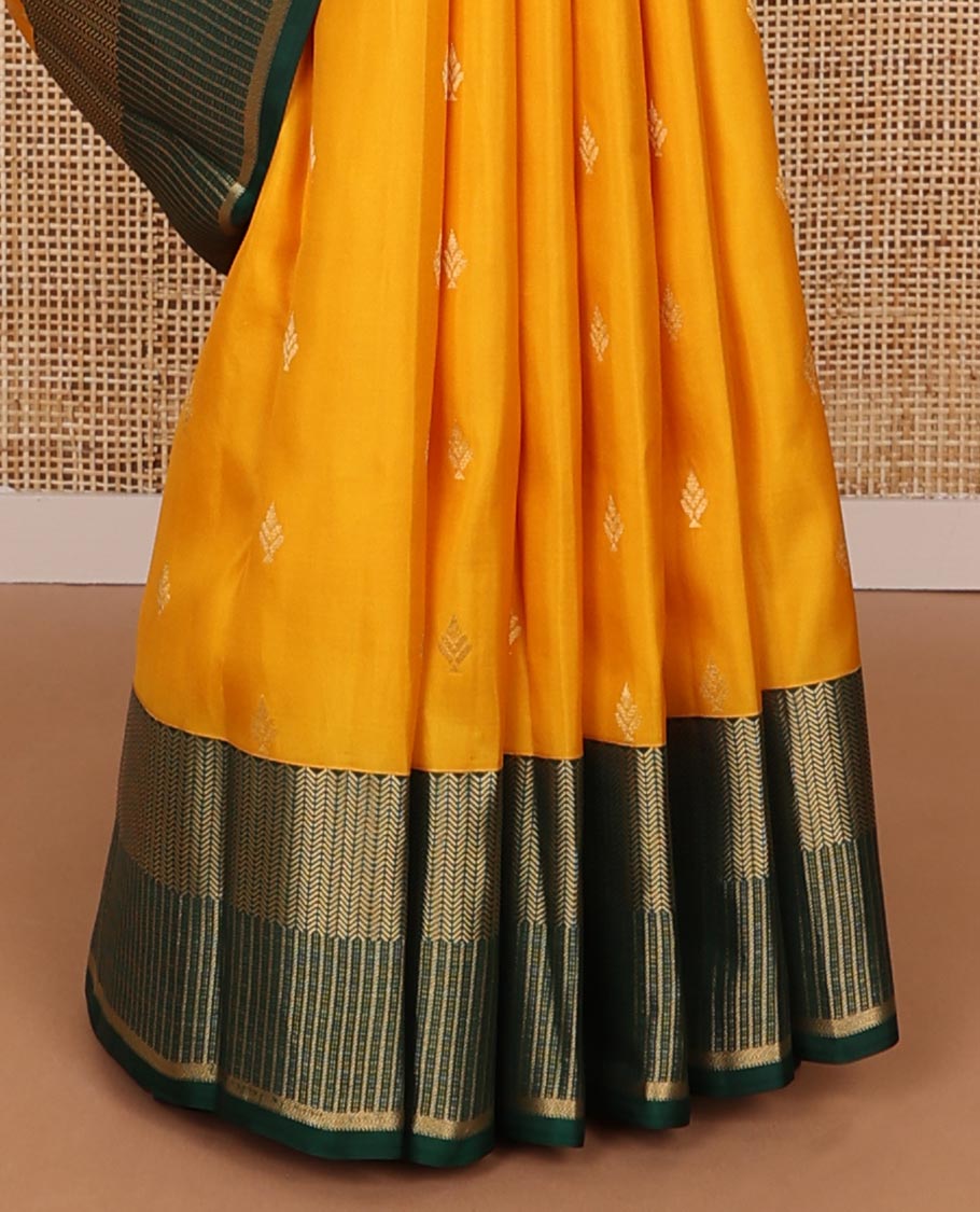 Yellow zari buttas silk saree, contrast zari border of vanki,muthu & banaras & pallu of paiyaadi kattam design