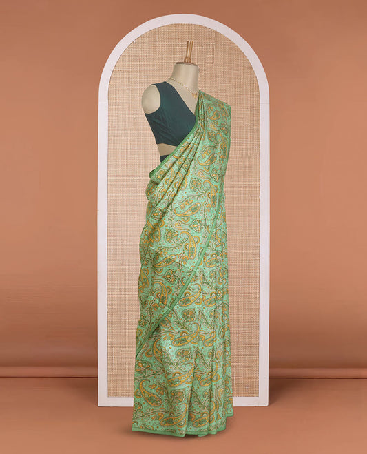 Borderless green paisley motifs printed silk saree, intricately printed pallu