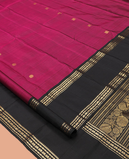 Wine Kanchipuram Silk Saree, Finely Crafted with Mayil-Chakram Buttas, Complemented by Contrast Rettai Pettu Border of Rekku, Rudraksham, and Mayil Designs, Jaal Pallu, and Contrast Blouse
