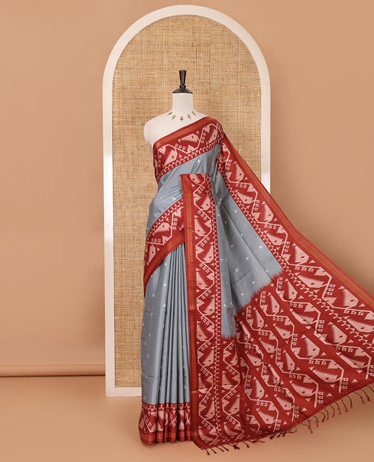 Grey temple buttas katan silk saree, contrast border & pallu of jamdani-style motifs & diamond motifs printed contrast blouse