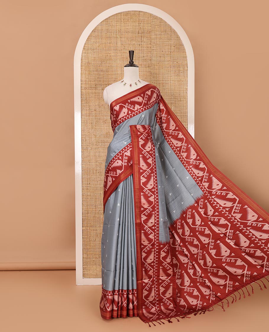 Grey temple buttas katan silk saree, contrast border & pallu of jamdani-style motifs & diamond motifs printed contrast blouse
