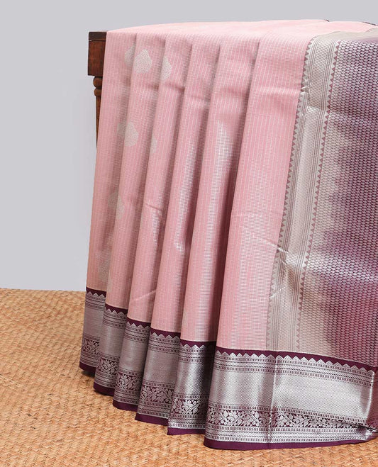 Baby pink checked, floral design gift saree with contrast zari design border & intricate zari design pallu