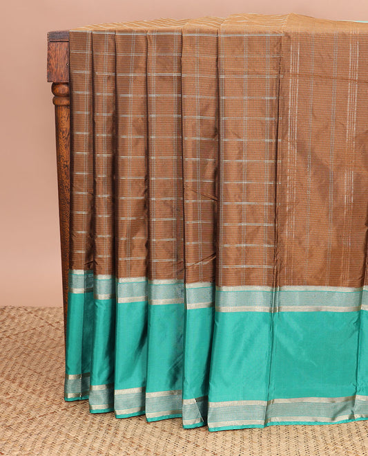 Brown checked gift saree with contrast rettai pettu zari design border & striped pallu