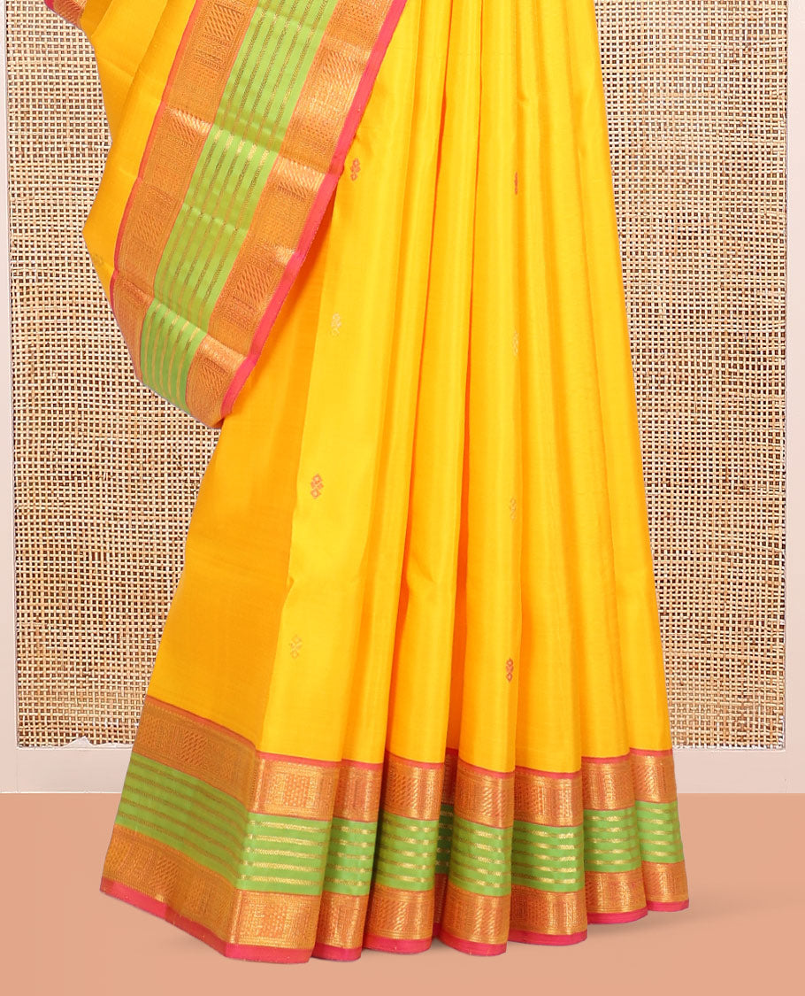 Orange Kanchipuram Silk Saree, Crafted with Thread Buttas, Complemented by Contrast Traditional Zari Border, Grand Pallu, and Contrast Blouse