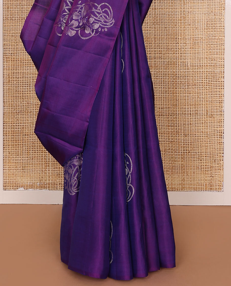 Borderless Violet Mayuri Soft Silk Saree Prettified with Zari Buttas All Over Its Body, Highlighted by Pallu of Geometric Designs, and Paired with a Matching Blouse