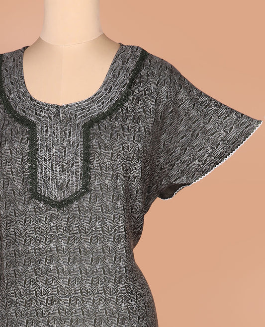 Green ogee geometric printed with round neck embroidered, half-sleeve nighty