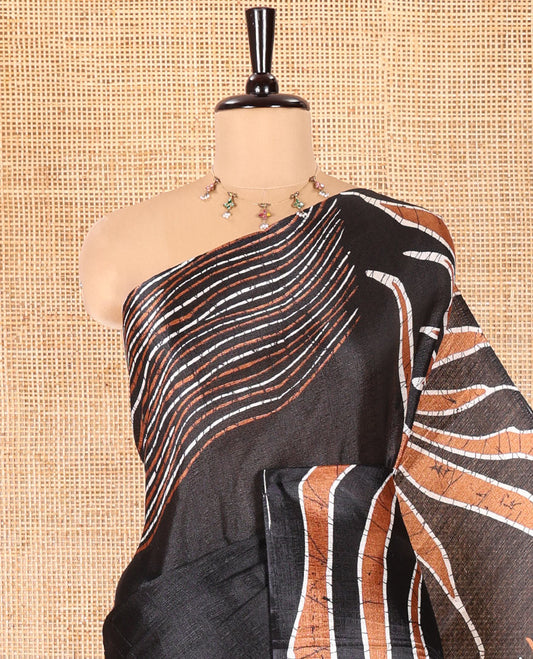 Borderless Black and Brown Art Khadi Cotton Saree, Detailed with Batik Print-Style Vines Print on Its Body, Self-Pallu of Batik Print, and Paired with a Matching Blouse