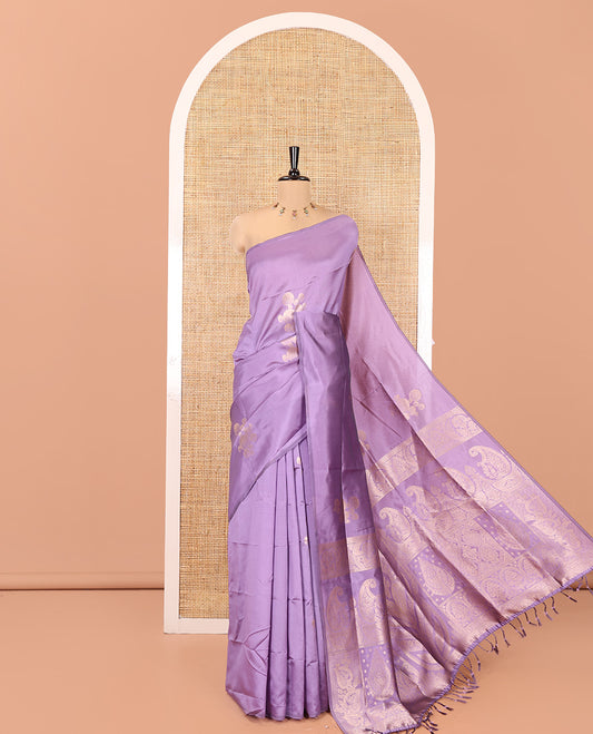 Borderless Purple Kanchi Silk Saree, Mesmerized with Zari Buttas, Mughal-Style Intricately Woven Pallu, and a Matching Blouse