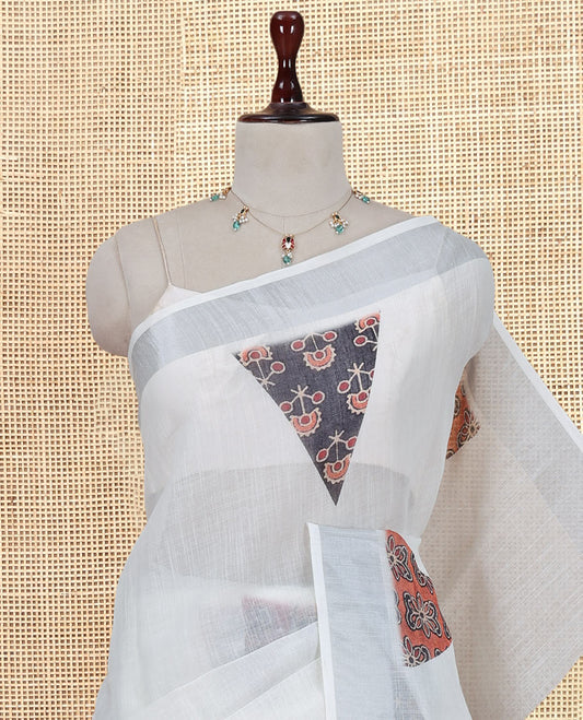 Cream Linen Cotton Saree, Finely Crafted with Triangle Motifs Print, a Zari Border, Printed Pallu, and a Contrast Blouse