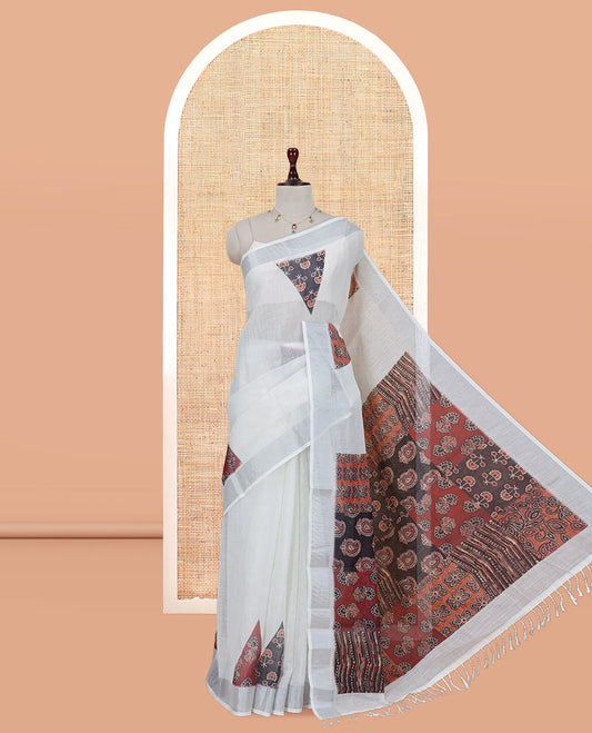Cream Linen Cotton Saree, Finely Crafted with Triangle Motifs Print, a Zari Border, Printed Pallu, and a Contrast Blouse