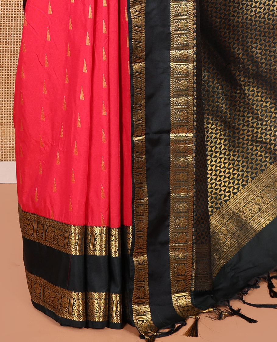 Pink Kanchipuram Budget Silk Saree, Elevated with Temple Zari Buttas All Over Its Body, Complemented by a Contrast Traditional Zari Design Rettai Pettu Border, Opulently Embellished Pallu, and Paired with a Contrast Blouse
