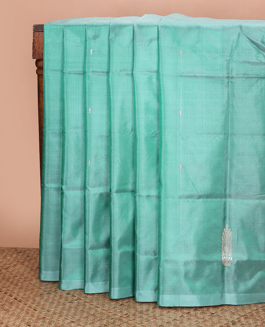 Borderless green buttas banana pith saree, contrast pallu of buttas and stripes