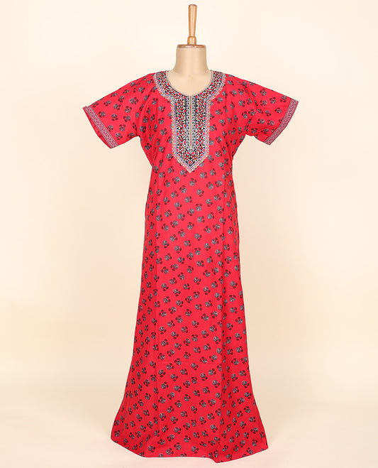 Red floral motifs printed & thread embroidered round neck cotton half-sleeve nighty