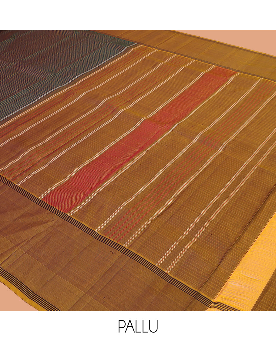Green Muthu Kattam Kanchipuram Silk Saree, Complemented by Contrast Bodi Border, Striped Pallu, and a Contrast Blouse