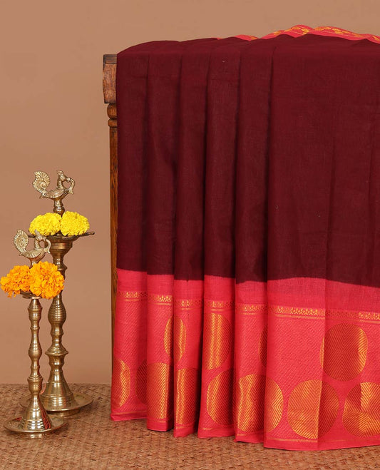 Maroon full-plain sungudi cotton saree, contrast zari round motif big border, lining seer pallu & plain pink blouse