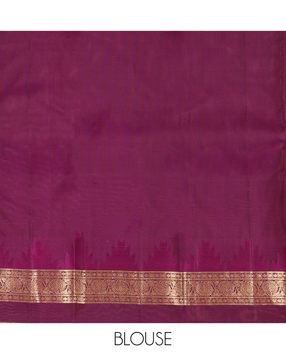 Pink plain Kanchipuram silk saree, contrast rettai pettu border border of kodi visiry designs, and diagonally woven pallu
