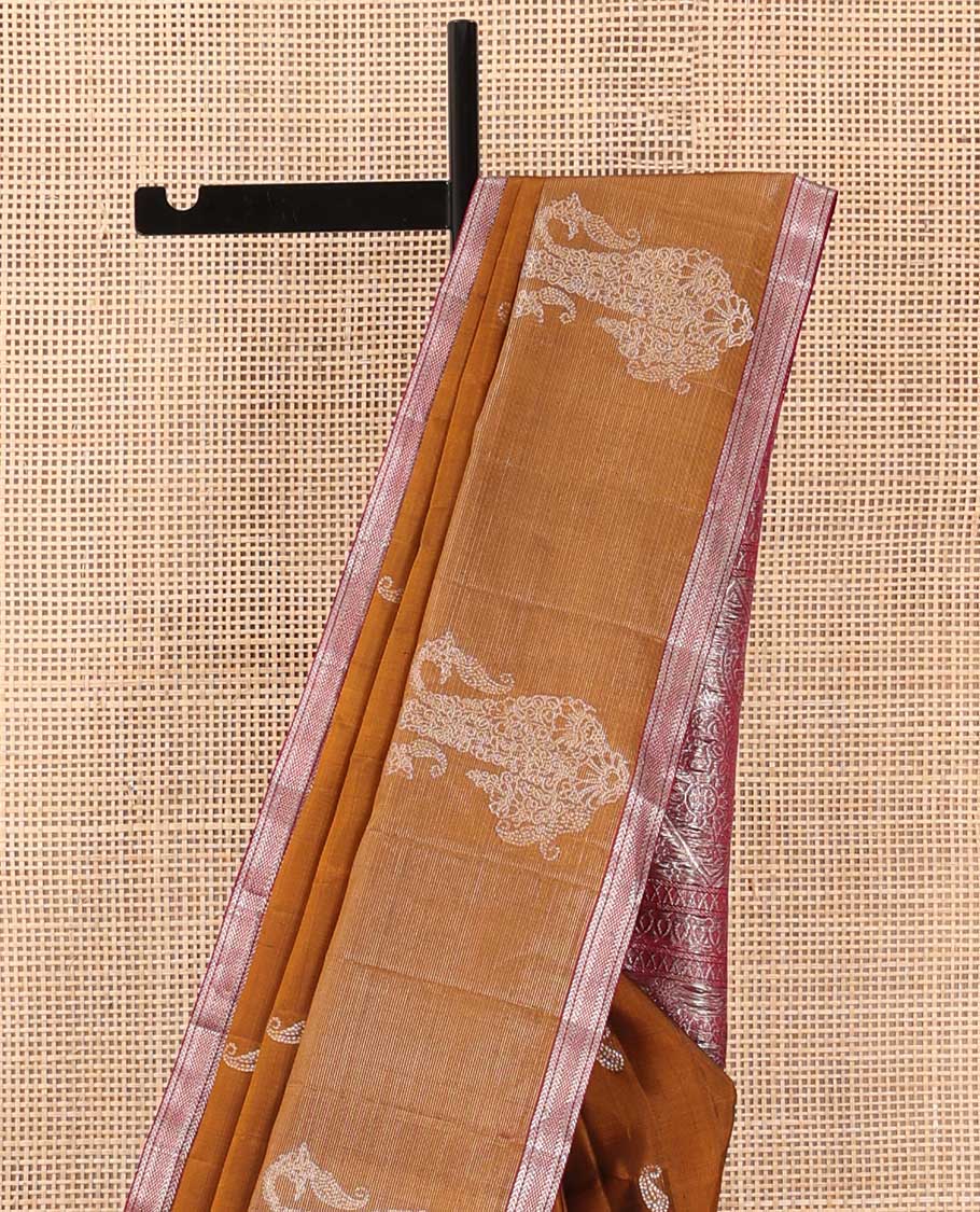 Honey color manga zari buttas soft silk saree, beetu manga butta contrast border of kathir and bentex designs, and intricate pallu