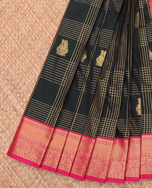 Green Budget Silk Saree, Richly Designed with Zari Butta Enclosed Checks On Its Body, Complemented by Contrast Traditional Zari Designs Woven Border, Grand Jaal Pallu and Paired with a Contrast Blouse