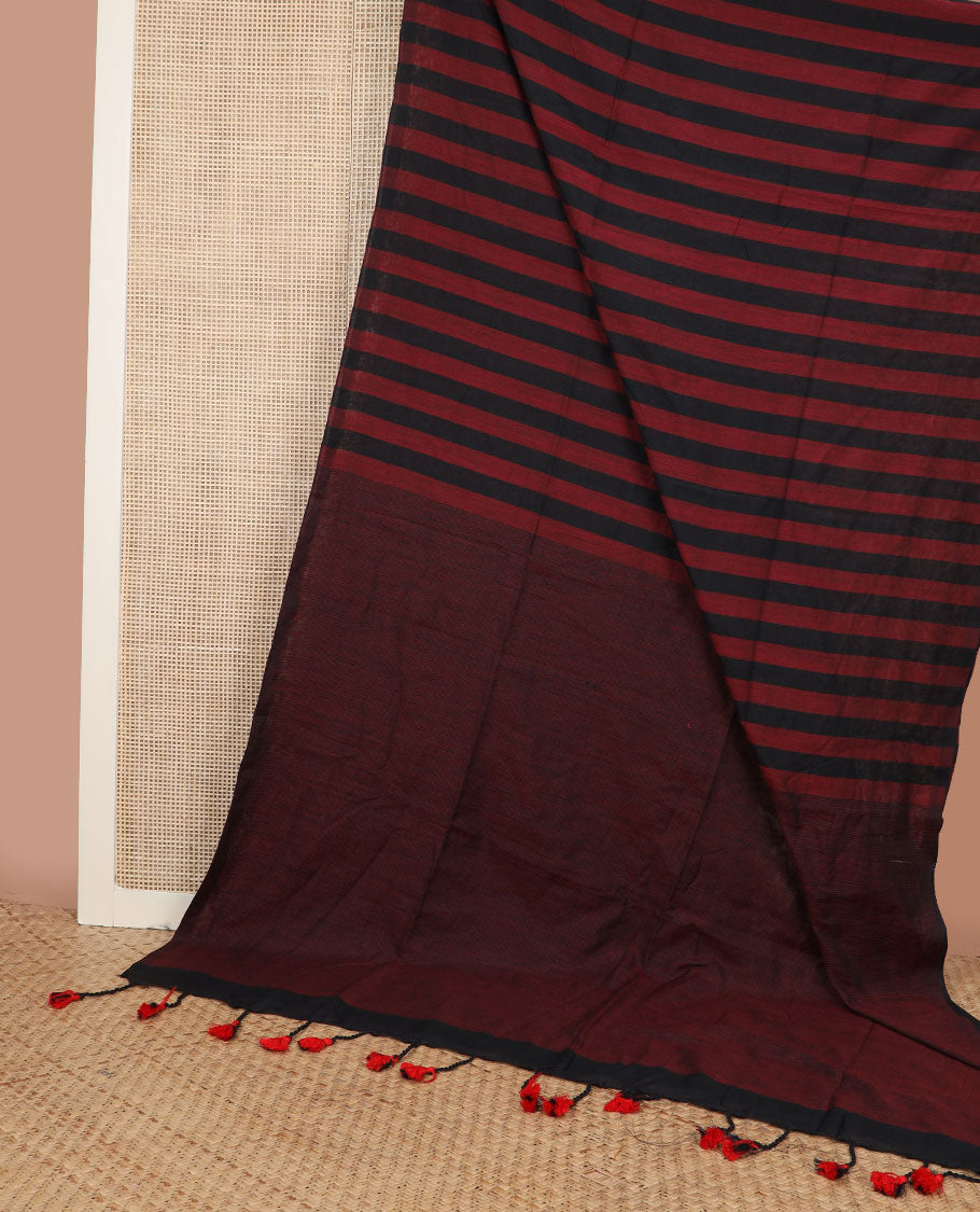 Borderless black & carmine red color striped Kadhi cotton saree, plain design pallu