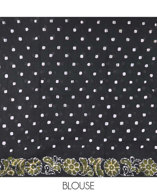 Olive green batik printed sungudi cotton saree, contrast floral creeper batik border, and pallu