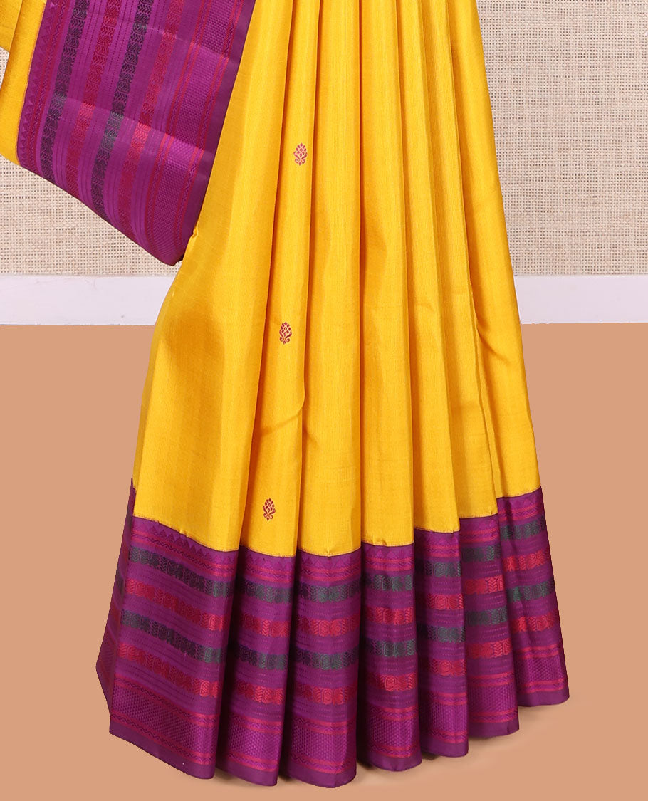 Yellow Kanchipuram Silk Saree, Delicately Woven with Thread Buttas, Complemented by Contrast Mayil Thread Border, Ara Maadam Pallu, and a Contrast Blouse