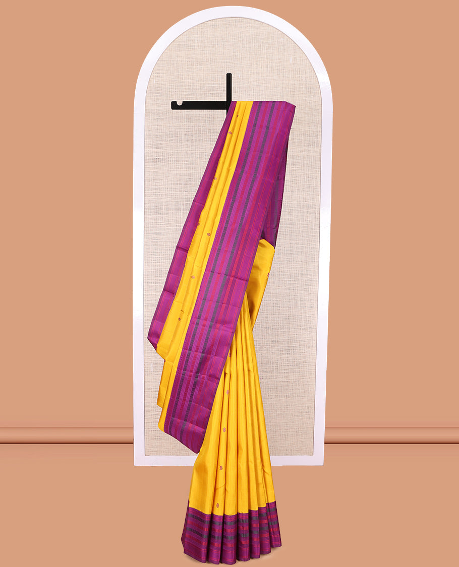 Yellow Kanchipuram Silk Saree, Delicately Woven with Thread Buttas, Complemented by Contrast Mayil Thread Border, Ara Maadam Pallu, and a Contrast Blouse