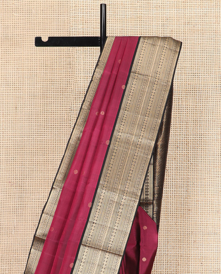 Wine zari buttas Kanchipuram silk saree, contrast border of bentex, kathir, rudraksham, and kamalam designs, and vanki design pallu