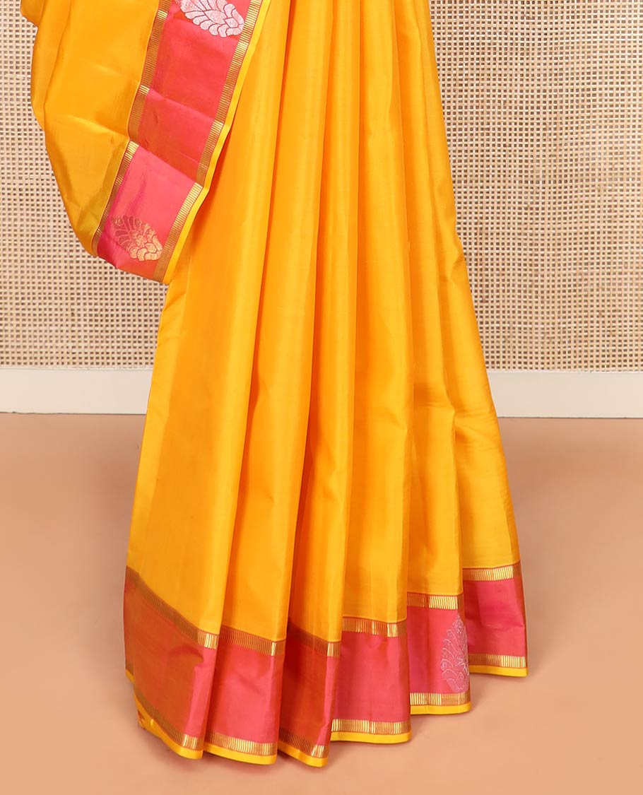 Yellow Plain Kanchipuram Silk Saree, Complemented by a Captivating Contrast Border of Zari Designs, Zari Designs Woven Pallu, and Paired with a Contrast Blouse