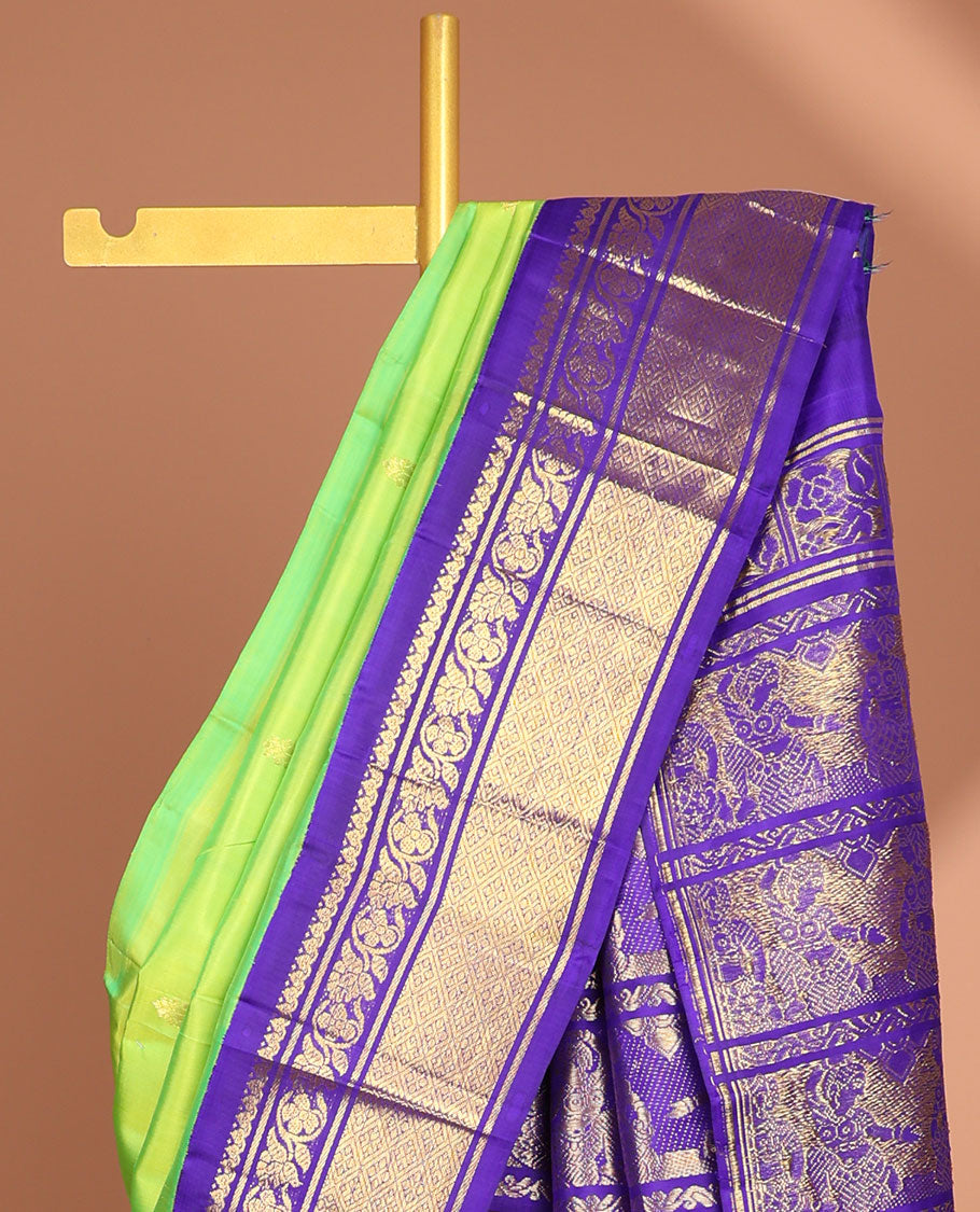 Green floral buttas kancheepuram silk saree with contrast intricate zari border & floral, human design pallu