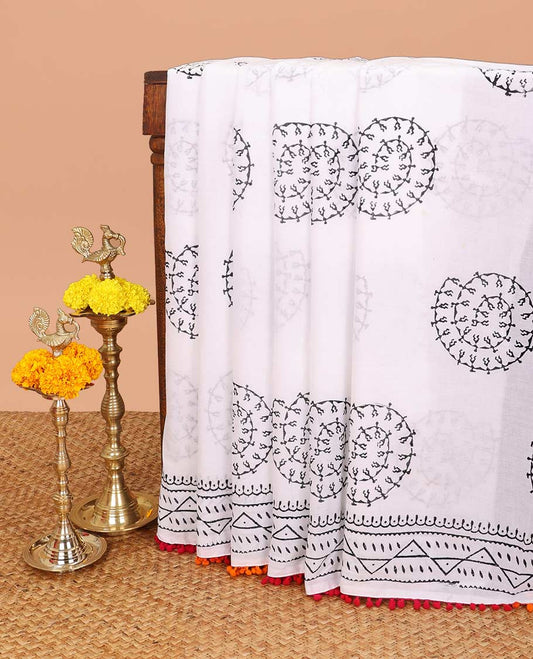 Half white Half white vorli printed design soft cotton saree with bom bom border & block printed pallu along with contrast blouse
