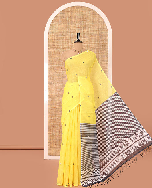 Borderless Yellow Linen Cotton Saree, Adorned with Polka Dot Print, Complemented by Contrast Geometric Printed Pallu and Paired with a Contrast Blouse