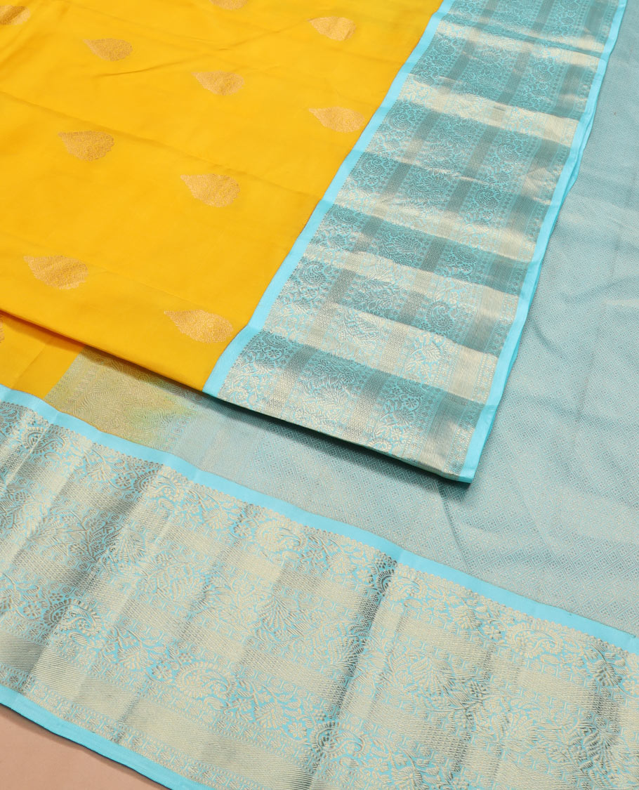 Yellow zari buttas silk saree, contrast border of rekku, muthu, kodi manga, kodi visiry, mayil kann, and rudraksham designs, and jaal pallu