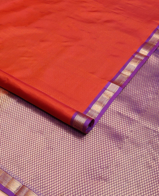 Red plain Kanchipuram silk saree, contrast jaal pallu & zari border of rekku, muthu, jaal & then kuli kann designs