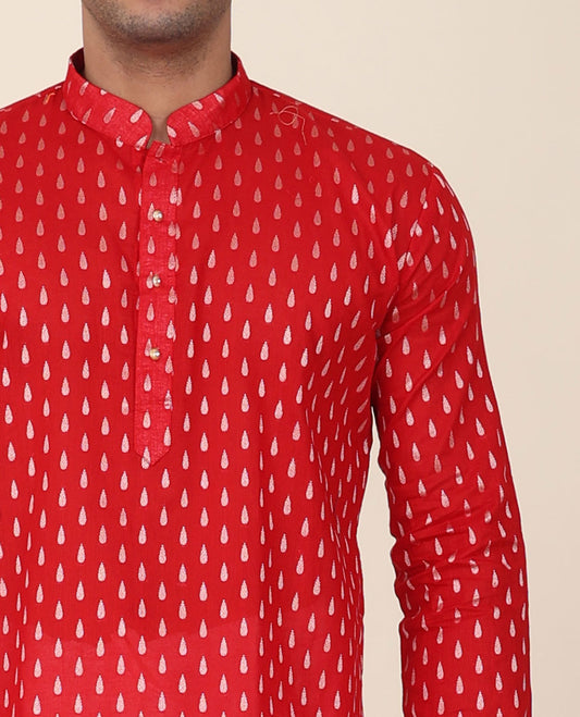Red unique buttas mandarin collared & full-sleeve short cotton kurta