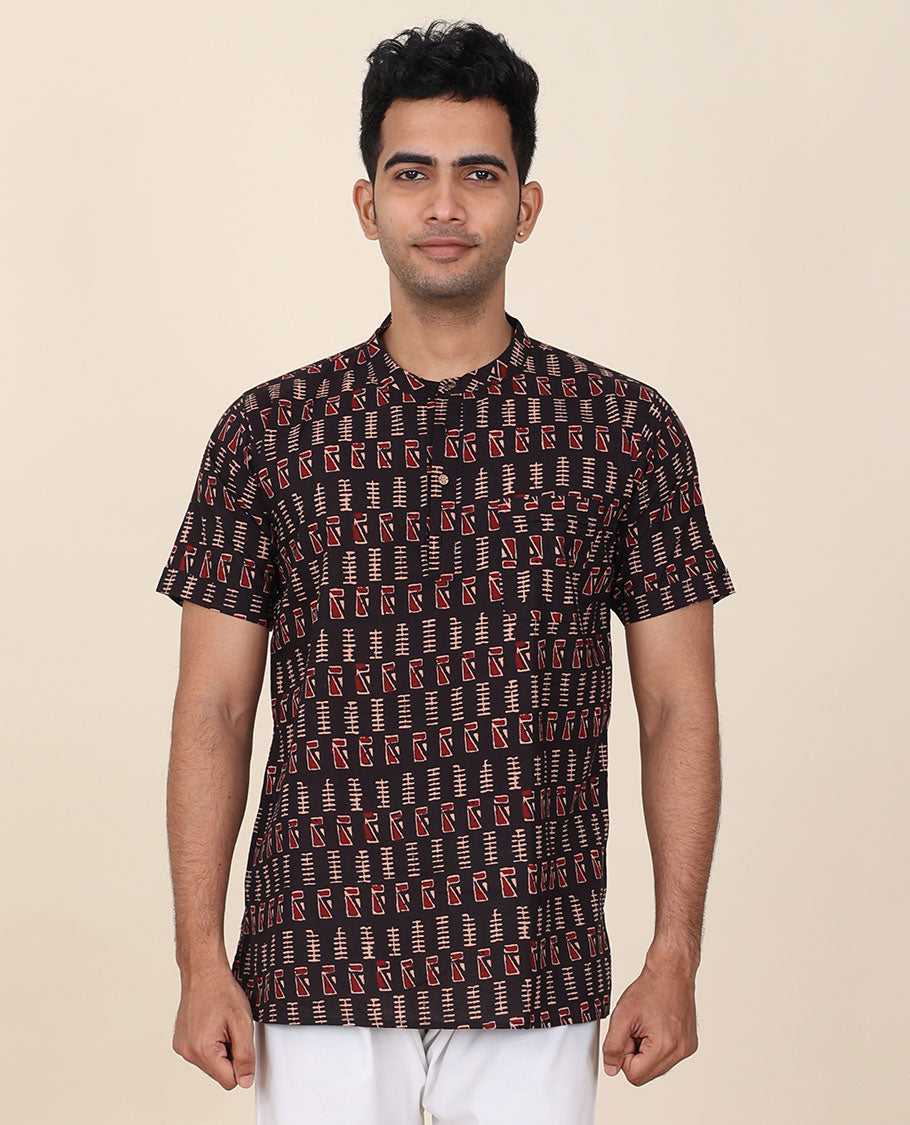 Black unique motifs printed mandarin collared & half-sleeve short cotton kurta