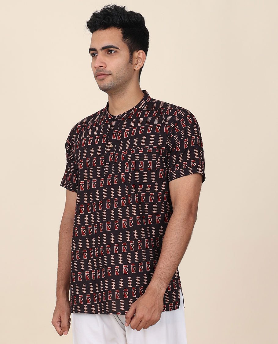 Black unique motifs printed mandarin collared & half-sleeve short cotton kurta